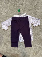 Load image into Gallery viewer, Lila and Hayes White and purple top with matching purple leggings 12 Months
