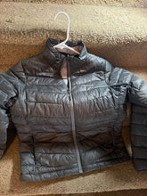 Load image into Gallery viewer, Marmot Coat Women's - S
