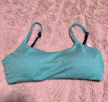 Load image into Gallery viewer, Bleuet reversible petal padded bra like new  12
