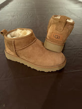 Load image into Gallery viewer, Uggs classic mini Chestnut color worn once 5 (Adult)
