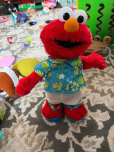 Load image into Gallery viewer, Limbo Elmo Limbo Elmo, he dances, sings, and limbos Figures and Animals
