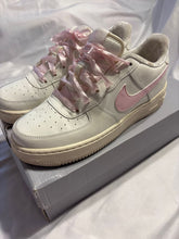 Load image into Gallery viewer, Air Force 1 off white with pink ribbon laces Worn twice limited addition 6 (Big Kid)
