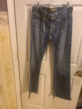 Load image into Gallery viewer, 30 L is the size on tag  low rise fit Like new Women's 10
