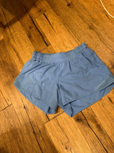 Load image into Gallery viewer, Lululemon hottie hot shorts size 8 Low rise 4inch inseam 16
