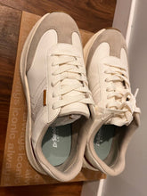 Load image into Gallery viewer, Dr Scholls NEW NWT never worn! 8 (Adult)
