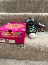 Load image into Gallery viewer, NIB - Sketchers Twinkle Toes- light button works Pattern Blooming Steps- Retail $35 and up 10-1/2 (Lil' Kid)
