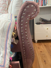 Load image into Gallery viewer, Daybed with trundled twin Pink day bed with will out trundle NO MATRESSS
