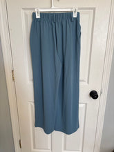 Load image into Gallery viewer, Halara Small petite blue pleated pants nwt Women's - S
