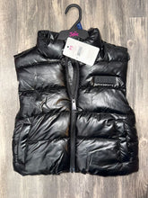 Load image into Gallery viewer, Justice girls size XS 5-6 black puffer vest NWT Brand new with tag. Black shine. Polyester. 6
