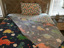 Load image into Gallery viewer, 100 % Cotton Full Size Dinosaur Sheet Set Dinosaur Sheet Set w/ 2 Reversible  Pillow Cases Full
