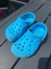 Load image into Gallery viewer, Crocs Blue crocs size 11 11 (Lil' Kid)
