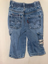 Load image into Gallery viewer, Levis levi jeans 12 Months

