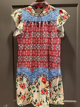 Load image into Gallery viewer, Dress with buttons down the front &amp; ruffle sleeves Multicolored floral Women's 6
