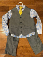 Load image into Gallery viewer, Nautica suit set 4 pieces  3T
