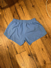 Load image into Gallery viewer, Lululemon hottie hot shorts size 8 Low rise 4inch inseam 16
