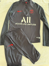 Load image into Gallery viewer, Nike Soccer S, 8-10, PSG blk/red training kit, jackt/pants 2PC SET 8
