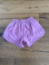 Load image into Gallery viewer, Lululemon hotty hot shorts size 4 Low rise 4 inch inseam 12
