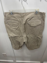 Load image into Gallery viewer, Old Navy Khaki Cargo Shorts 34

