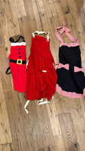 Load image into Gallery viewer, 3 aprons 3 aprons
