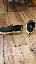 Load image into Gallery viewer, Toms black shoes slip on Only worn 1 time 7 (Adult)
