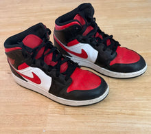 Load image into Gallery viewer, Nike Air Jordan 1 Black, red, white Lace up 7 (Big Kid)
