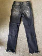 Load image into Gallery viewer, Risen size 5 black jeans Zipper/button closure, pockets C Women's 4
