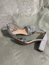 Load image into Gallery viewer, Bandolino Armory, New never worn, retail $79 Sage/Mint Woven Block Heels 6-1/2 (Adult)
