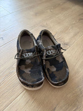 Load image into Gallery viewer, Camo Hey Dudes Wore one time! 11 (Lil' Kid)
