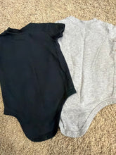 Load image into Gallery viewer, Carhartt Set of two traditional onesies with pocket 6 Months
