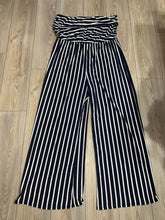 Load image into Gallery viewer, Vibe Strapless one piece fit, navy and white, comfortable, new Women's - XXXL
