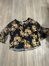 Load image into Gallery viewer, Perception woman Navy fair sheer sleeves EUC Women's - XXXL

