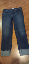 Load image into Gallery viewer, Loft Jean capri like new Women's 10

