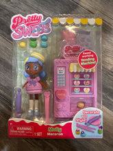 Load image into Gallery viewer, Pretty Sweets Molly Macaron Doll &amp; Vending Machine NIB. Real working vending machine set. 5 inch doll. Pretend Toy
