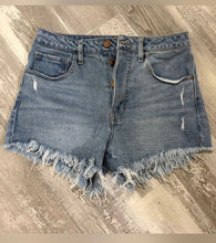 Load image into Gallery viewer, Tgla Festival denim Frayed Hem Light Blue Shorts mid rise shorties Women's 4
