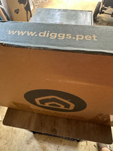 Load image into Gallery viewer, Diggs Pet Bed Small New in Box
