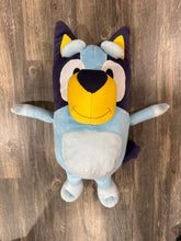 Load image into Gallery viewer, Bluey Kids Bedding Plush 17" Cuddle buddy Like new. SFPF home. Plush Toys
