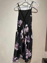 Load image into Gallery viewer, Fancyinn Womens floral dress, XL, NWT Women's - XL
